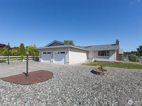 872 E Spruce Street, Sequim, WA 98382