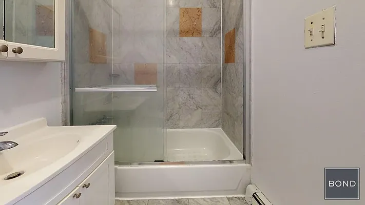 Rented by Bond New York | media 10