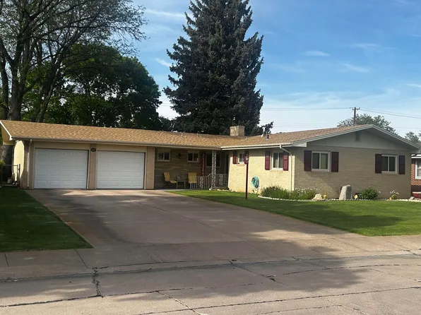 2015 W D, North Platte, NE 69101