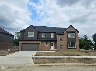 1918 Kohli Dr, Troy, MI 48083