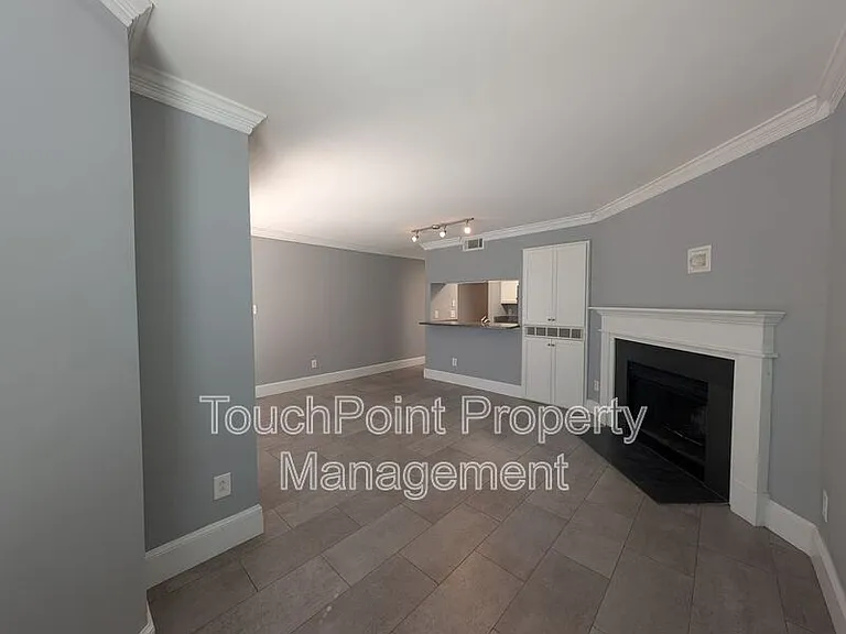 306 S Cedar St #6 — Photo 5