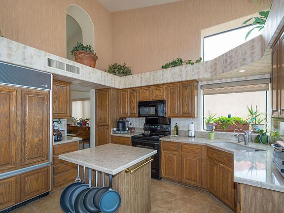 4th image of 2832 N Marquise Ct