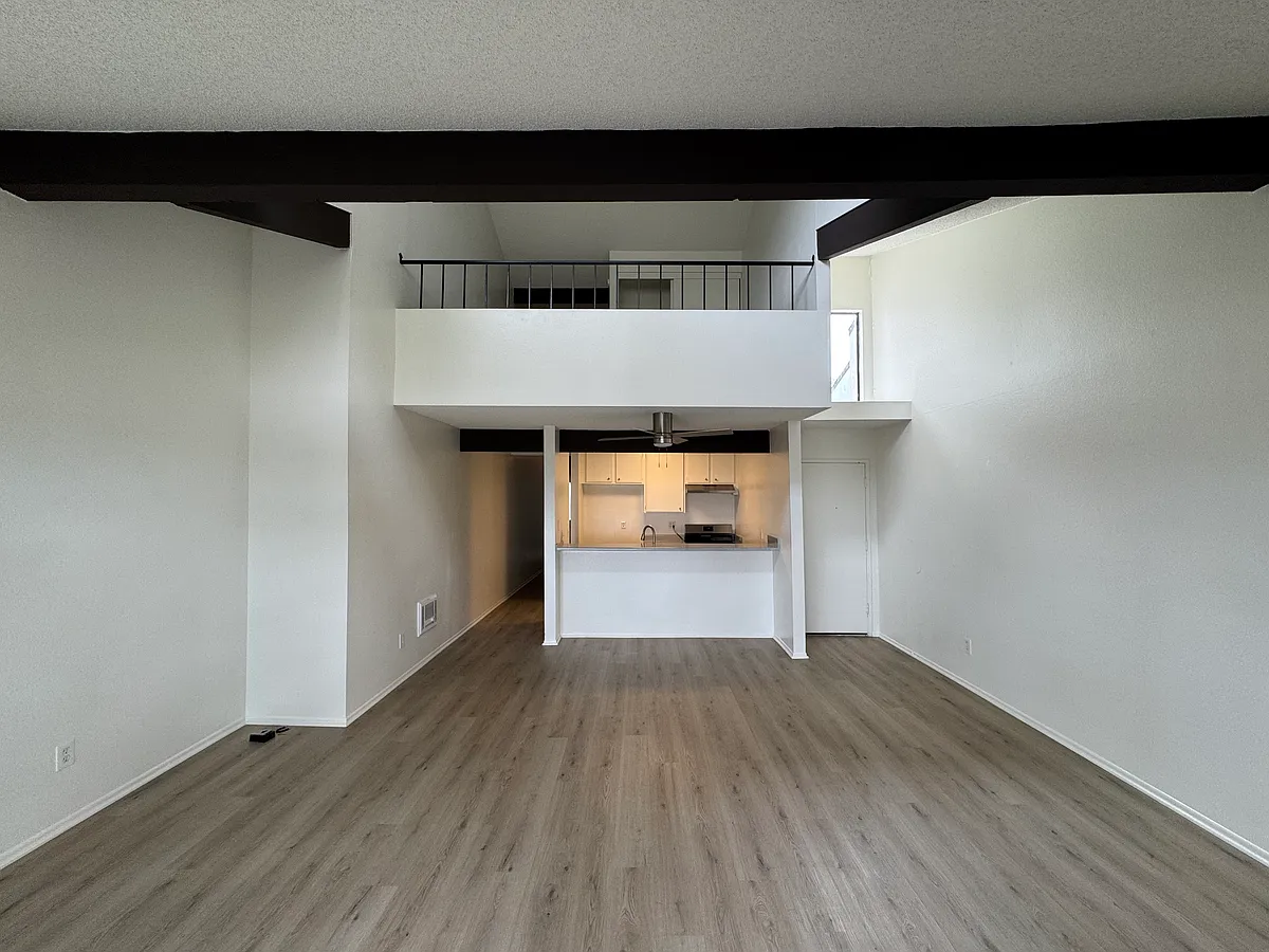 Building Photo - 2151 Pacific Ave #B206