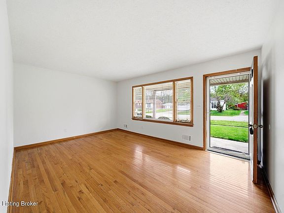 3rd image of 4410 Tara Gale Ct