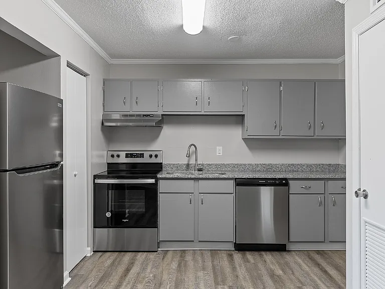 105 Ppoole St #303 — Photo 63