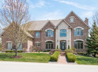 25 Pine Needles Dr, Lemont, IL 60439