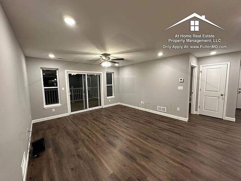 2620 N Bluff St #203 — Photo 6