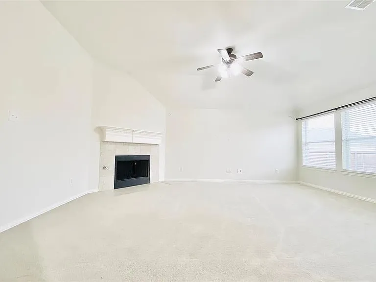 3416 Woodheights Ct — Photo 3