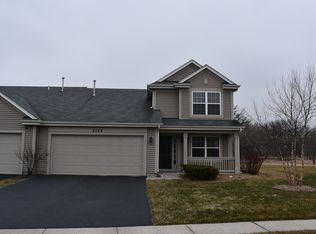 2075 Lookout Dr, Hampshire, IL 60140