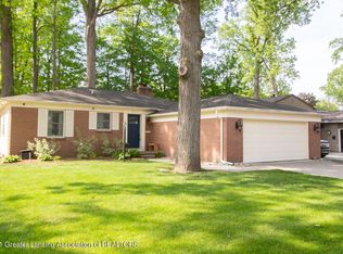 2817 Cooley Dr, Lansing, MI