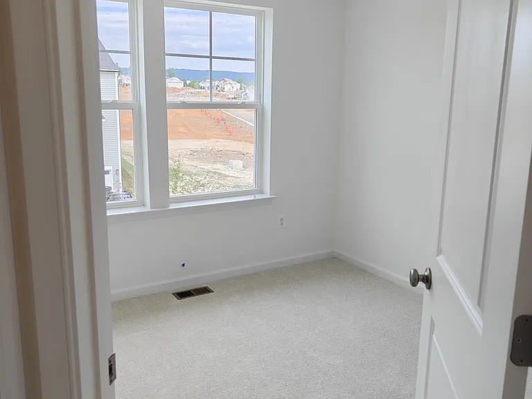 503 Fontana Cir — Photo 17