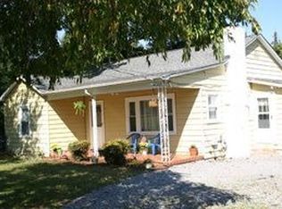 3522 15th Ave SW, Hickory, NC 28602