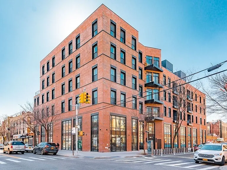1680 Madison St #203 — Photo 14