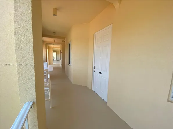 9 Harbour Isle Dr E Unit 304, Fort Pierce, FL 34949