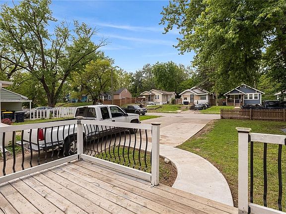 5th image of 6821 Bellefontaine Ave