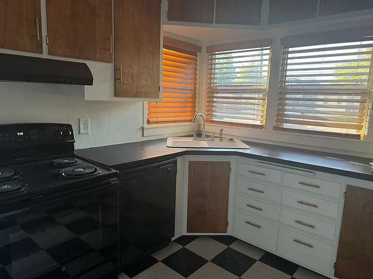4417 W Rim St — Photo 11