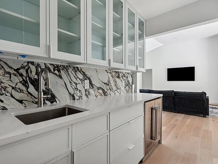 10 Hampton St — Photo 10