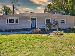 602 Horseblock Rd, Brookhaven, NY 11719