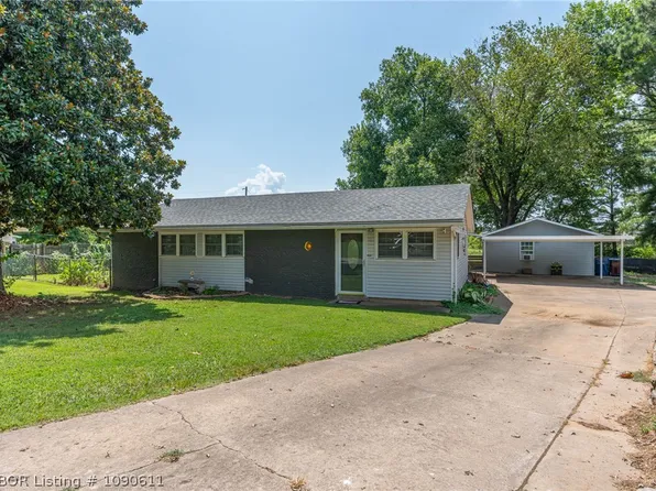 5202 S 17th Ter, Fort Smith, AR 72901