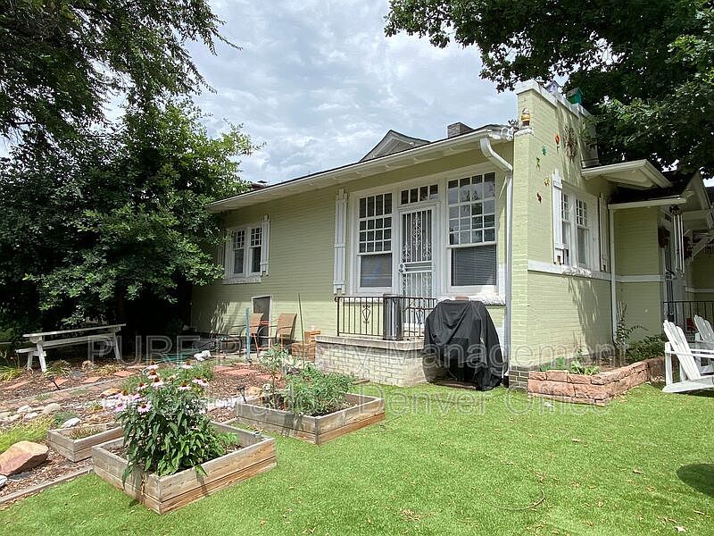 1st image of 3603 E 16th Ave