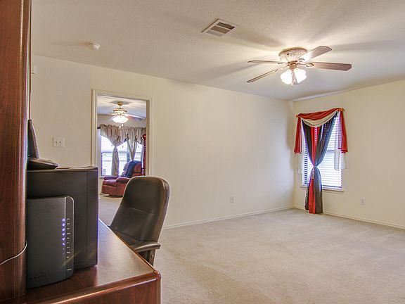 4th image of 13128 Dearbonne Dr