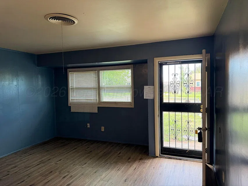 3 bed, 948 sqft, $1,200 — Photo 4