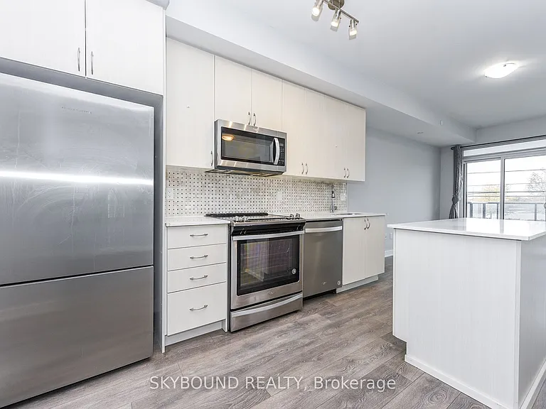 4655 Glen Erin Dr #210 — Photo 19