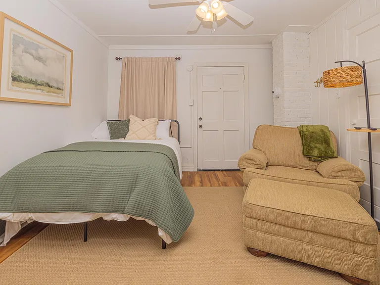 1131 Leesville St #E — Photo 8