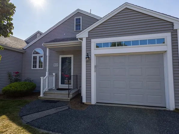 902 Village Ln #902, Bellingham, MA 02019