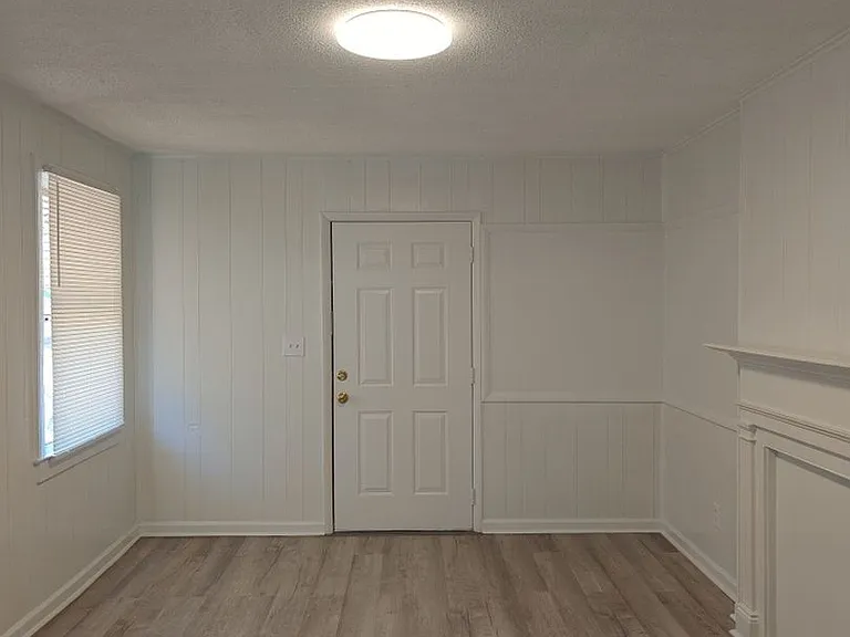 2125 Kennedy Dr — Photo 5