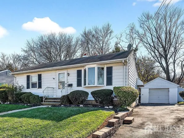 48 Harvey Cir, East Brunswick, NJ 08816