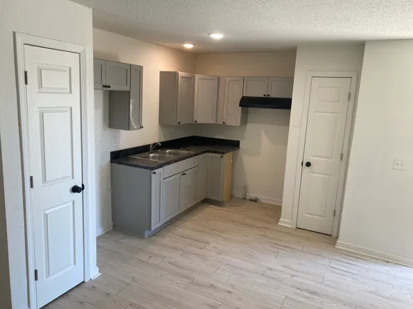 1620 E Catalina St, Wichita, KS 67216