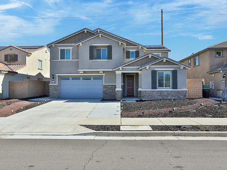 4551 Highland Ave — Photo 2