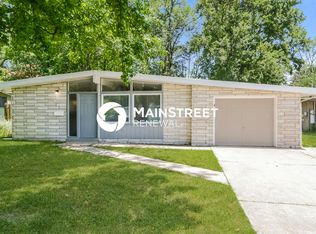 100 Taney Dr, Florissant, MO 63033