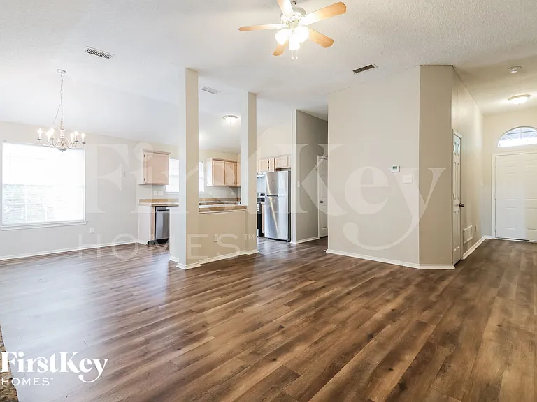 1446 Cross Courts Dr — Photo 6