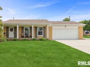 920 28th Ave, East Moline, IL 61244