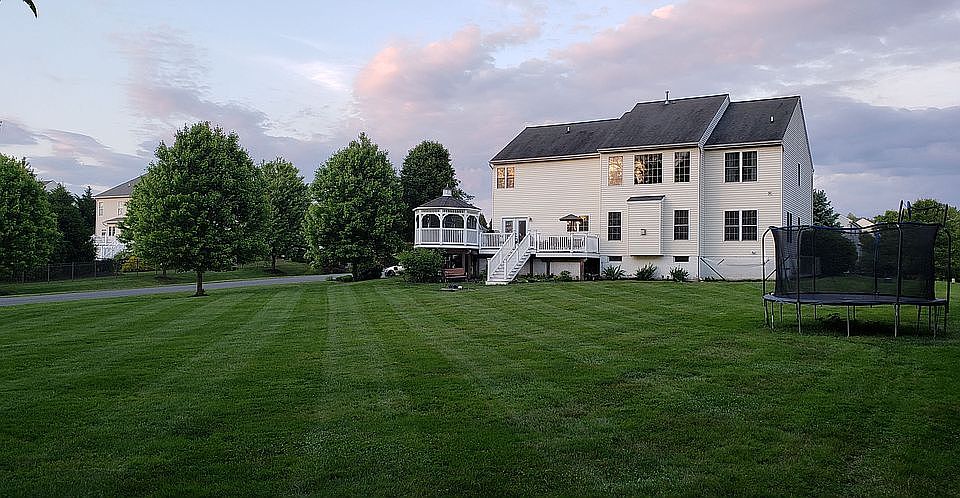 2nd image of 31 Harford View Dr