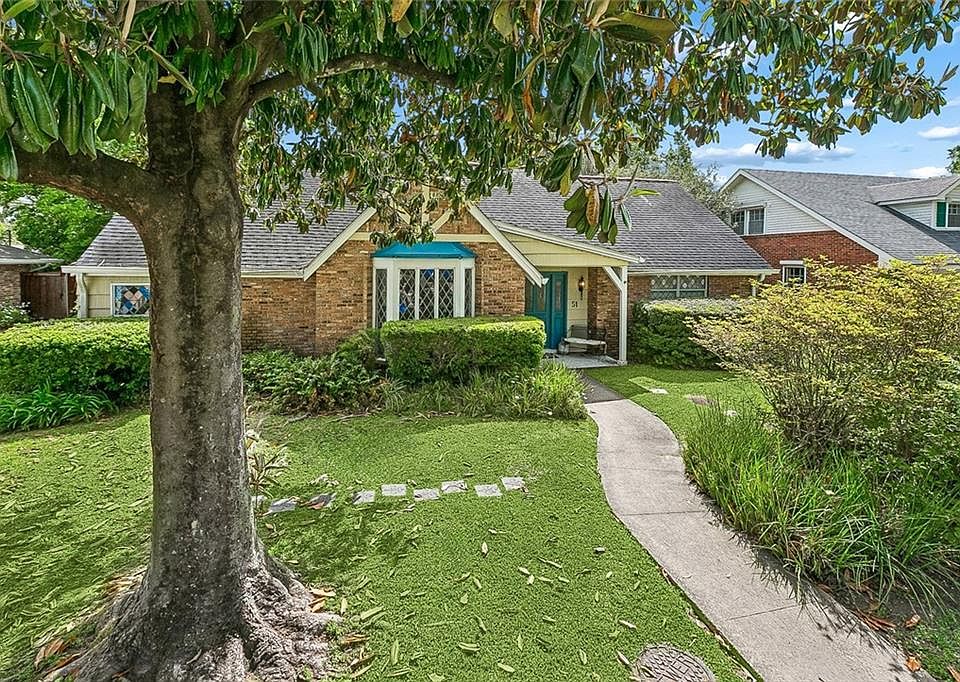 1st image of 51 Imperial Woods Dr
