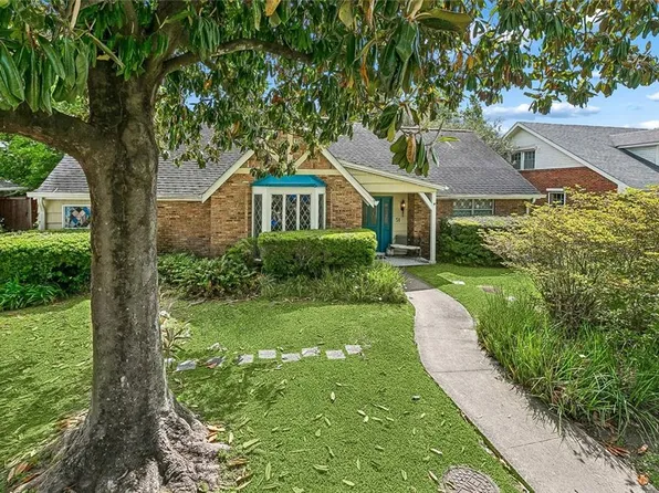 51 Imperial Woods Dr, Harahan, LA 70123