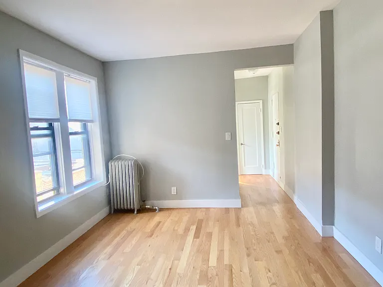 1517 Park Pl #9R — Photo 3