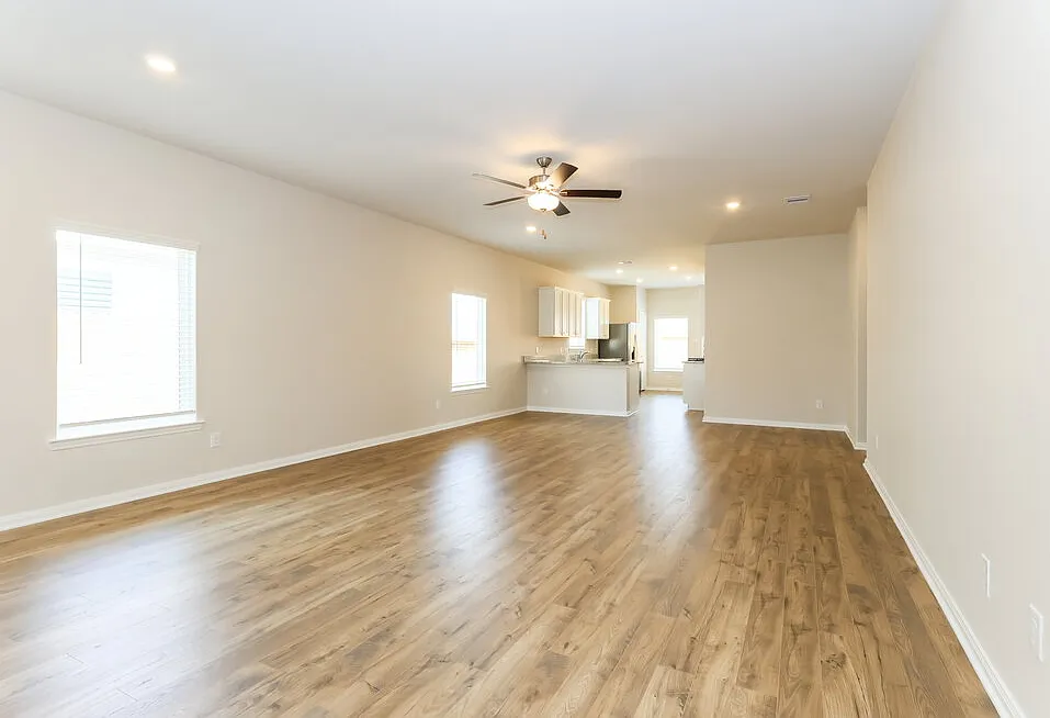 4 bed, 2.0 bath, 1793 sqft, $1,725 — Photo 3