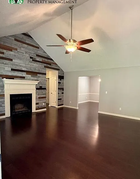 900 Clearbrook Crse SW — Photo 4
