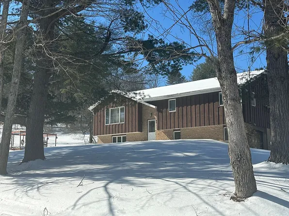 1 Mount Pleasant Dr, Bainbridge, NY 13733