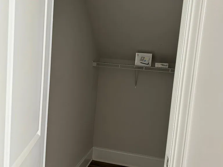 123 Vivian Ln — Photo 8