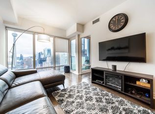 8 The Esplanade #3203, Toronto, ON M5E 0A6