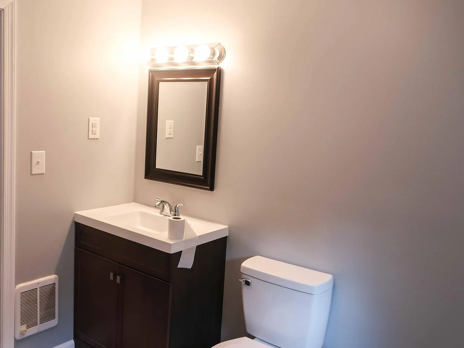 2 bed, 1300 sqft, $2,499 — Photo 3