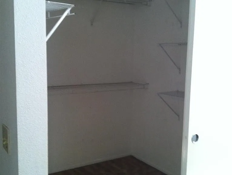 811 Fuchsia St — Photo 20