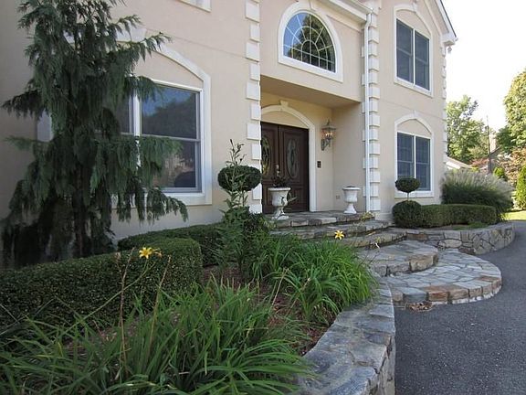 Circular Drive and Front Entryway