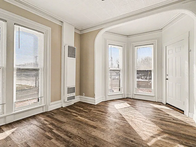 2066 River St #5 — Photo 3