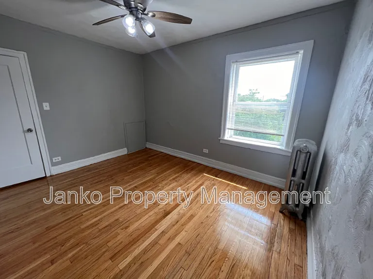 9453 S Loomis St #307 — Photo 5